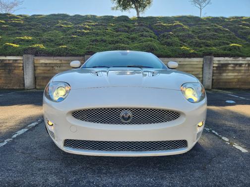 2007 Jaguar XKR Base