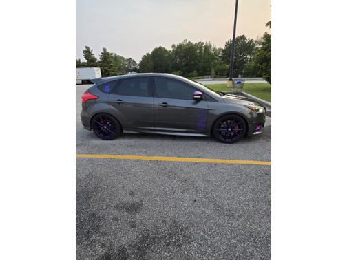2017 Ford Focus ST Base