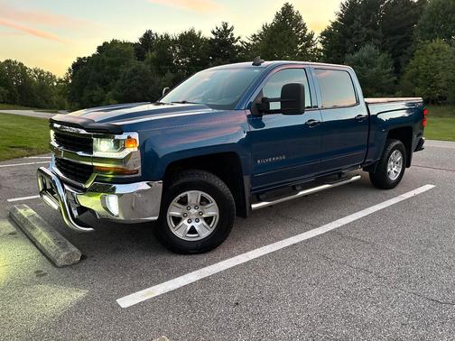 Blue 2018 Chevrolet Silverado 1500 1LT