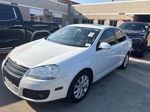 White 2010 Volkswagen Jetta Limited Edition