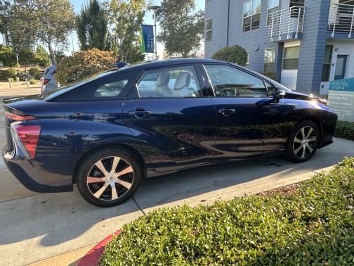 2019 Toyota Mirai Base