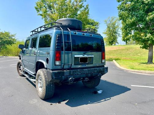 Gray 2005 Hummer H2 Base