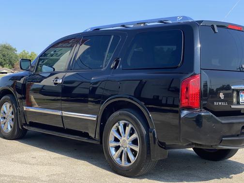 Black 2010 INFINITI QX56 Base
