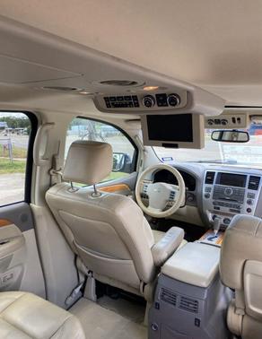 Black 2010 INFINITI QX56 Base