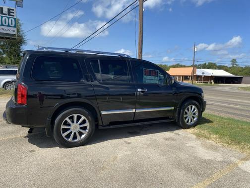 Black 2010 INFINITI QX56 Base