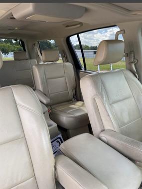 Black 2010 INFINITI QX56 Base