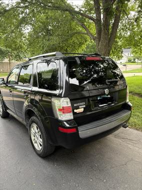 Black 2009 Mercury Mariner Premier