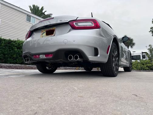 2020 FIAT 124 Spider Abarth