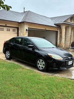 Black 2014 Ford Focus S