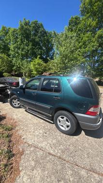 Green 1999 Mercedes-Benz M-Class ML320