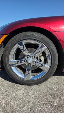 Red 2009 Pontiac Solstice GXP