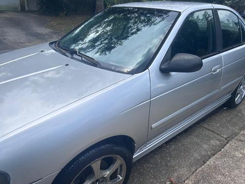 Silver 2006 Nissan Sentra SE-R Spec V