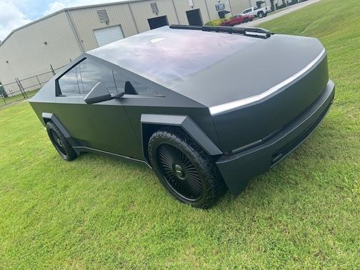 2024 Tesla Cybertruck Cyberbeast