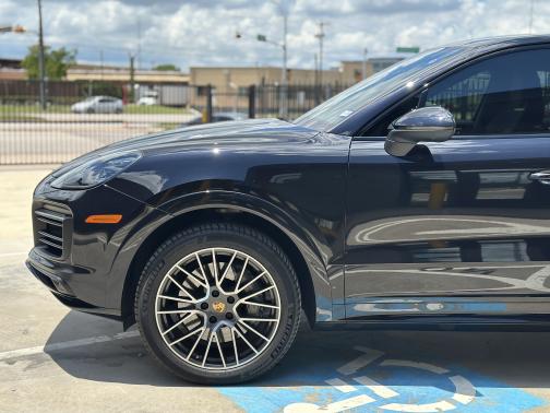 2020 Porsche Cayenne S Coupe AWD