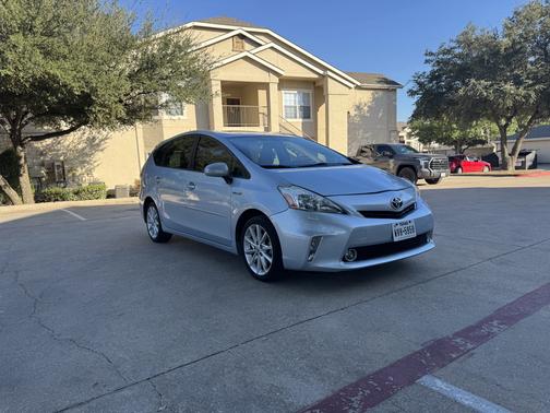 2013 Toyota Prius v Two
