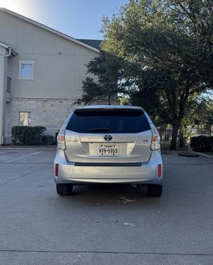 2013 Toyota Prius v Two