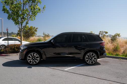 2022 BMW X5 M Base