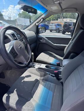 White 2012 Nissan Frontier SV