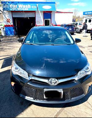 Black 2015 Toyota Camry SE