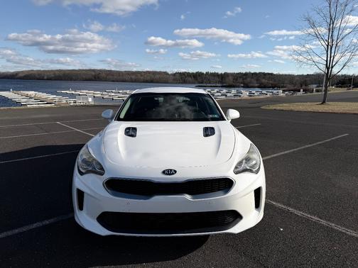 2019 Kia Stinger Base