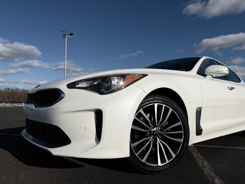 2019 Kia Stinger Base