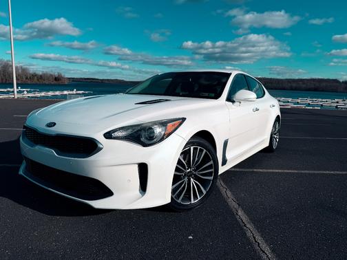 2019 Kia Stinger Base