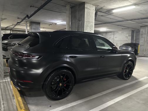 2024 Porsche Cayenne AWD