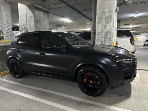 2024 Porsche Cayenne AWD