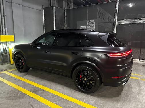 2024 Porsche Cayenne AWD