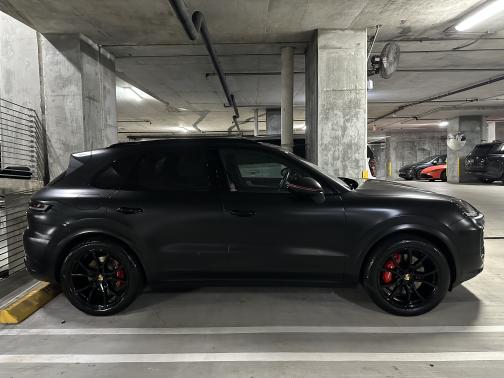 2024 Porsche Cayenne AWD