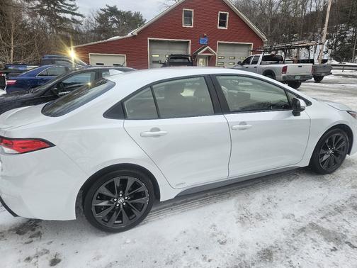 2024 Toyota Corolla Hybrid SE