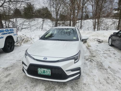 2024 Toyota Corolla Hybrid SE