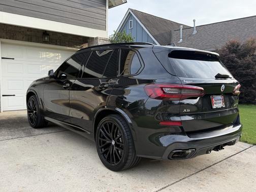2023 BMW X5 M50i