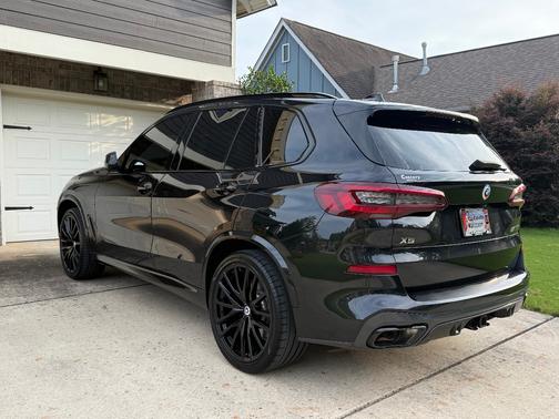 2023 BMW X5 M50i