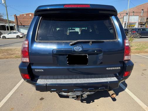 Blue 2005 Toyota 4Runner SR5 V8