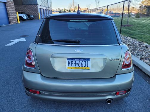 2011 MINI Cooper Base