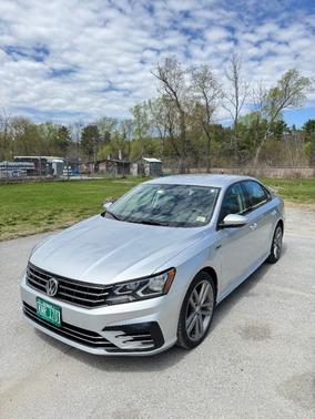 Silver 2018 Volkswagen Passat 2.0T R-Line