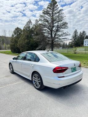 Silver 2018 Volkswagen Passat 2.0T R-Line