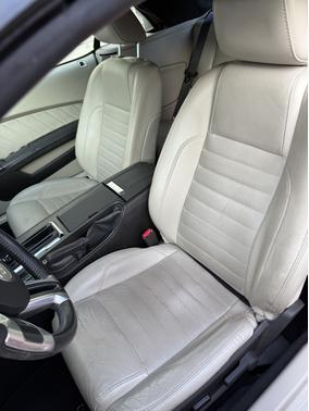 2010 Ford Mustang Premium