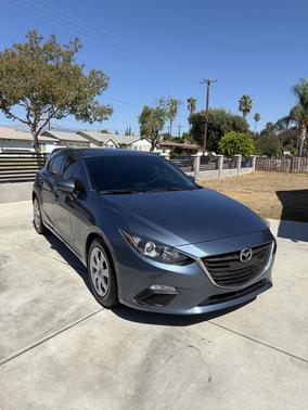 2016 Mazda Mazda3 i Sport