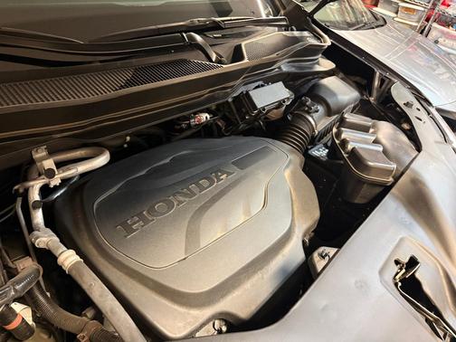 Gray 2021 Honda Pilot Touring 8-Passenger