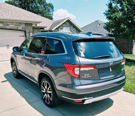 Gray 2021 Honda Pilot Touring 8-Passenger