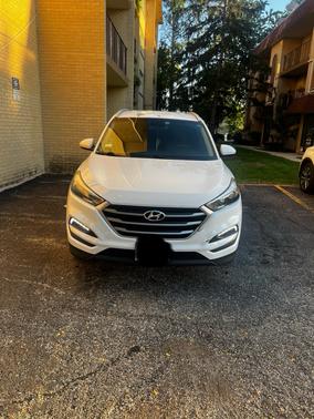 2017 Hyundai TUCSON SE
