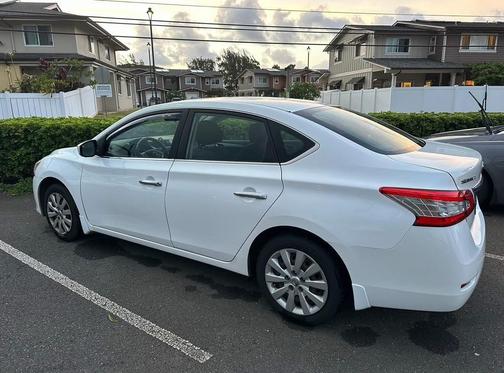 White 2014 Nissan Sentra SV