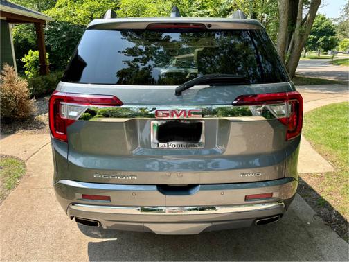 2022 GMC Acadia Denali
