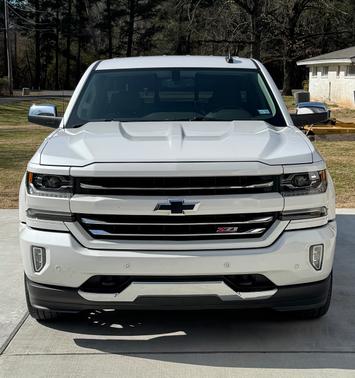2018 Chevrolet Silverado 1500 2LZ