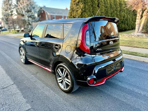 2015 Kia Soul +