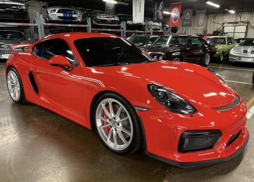 2016 Porsche Cayman GT4