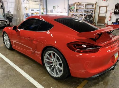 2016 Porsche Cayman GT4