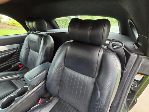 2004 Ford Thunderbird Deluxe